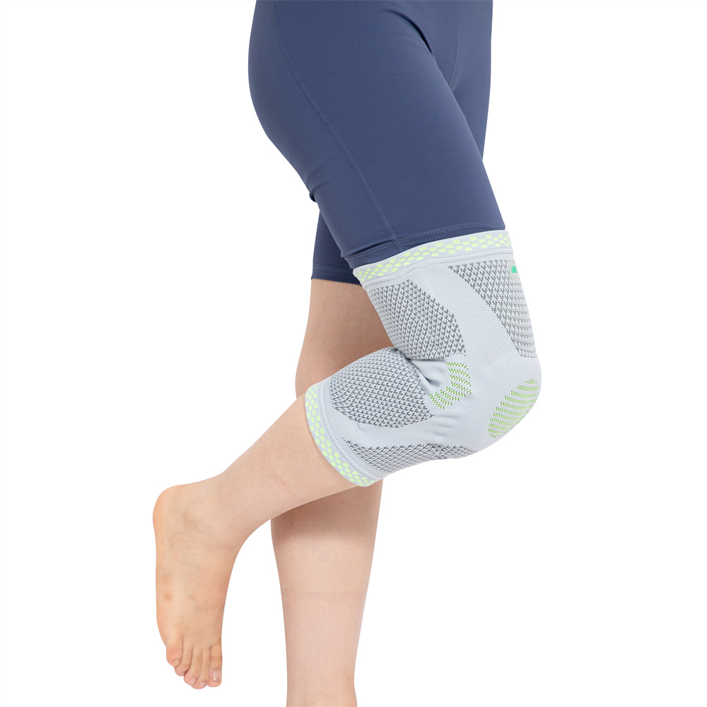 Sports Compression Knee Sleeve with Silicone Pad and Metal Spring Support Bar Knee Brace