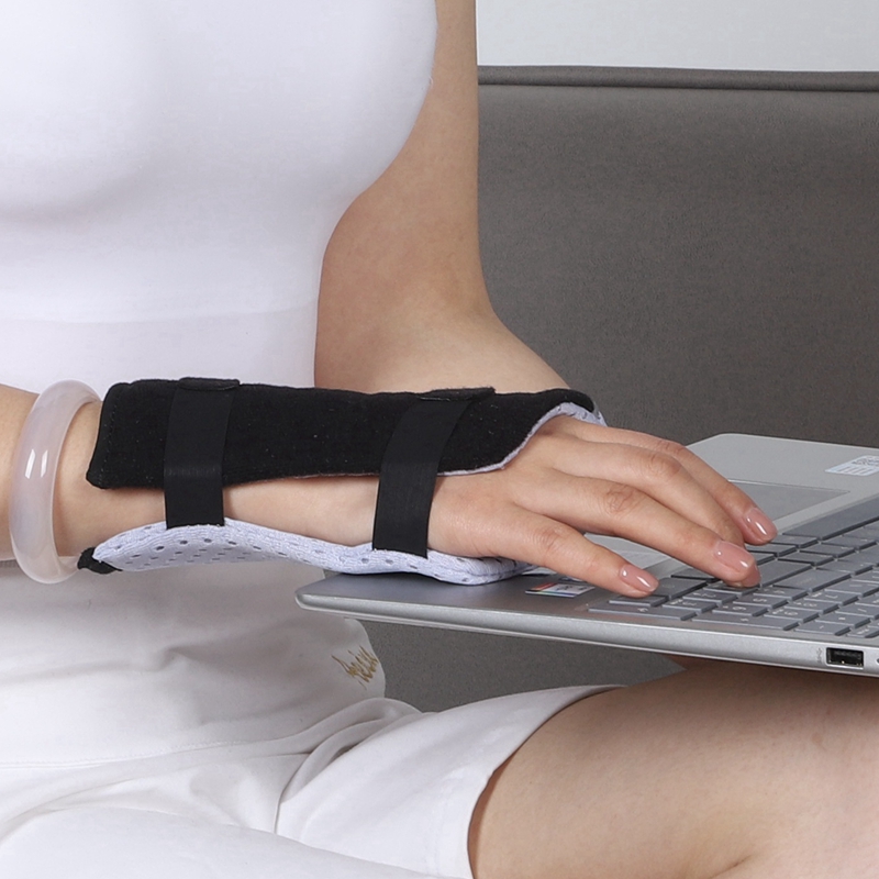 Thermoplastic Wrist Brace (4).JPG