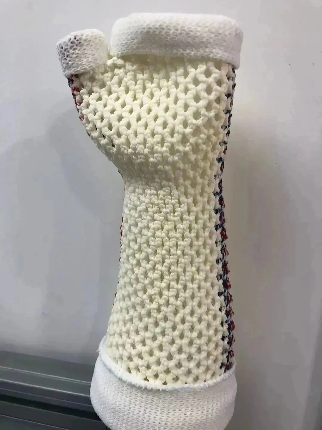 Orthopedic Cast That Can Be Worn Like a Sleeve